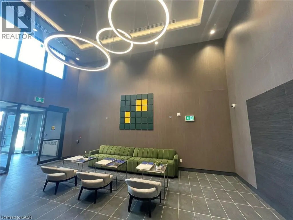 95 DUNDAS Street W Unit# 202, #202