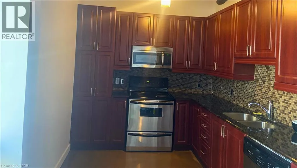 66 BAY Street S Unit# 715, #715