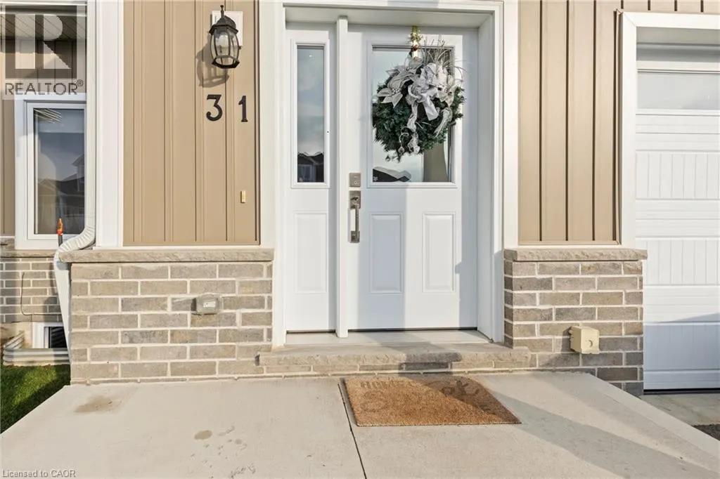 744 NELSON Street W Unit# 31 #31