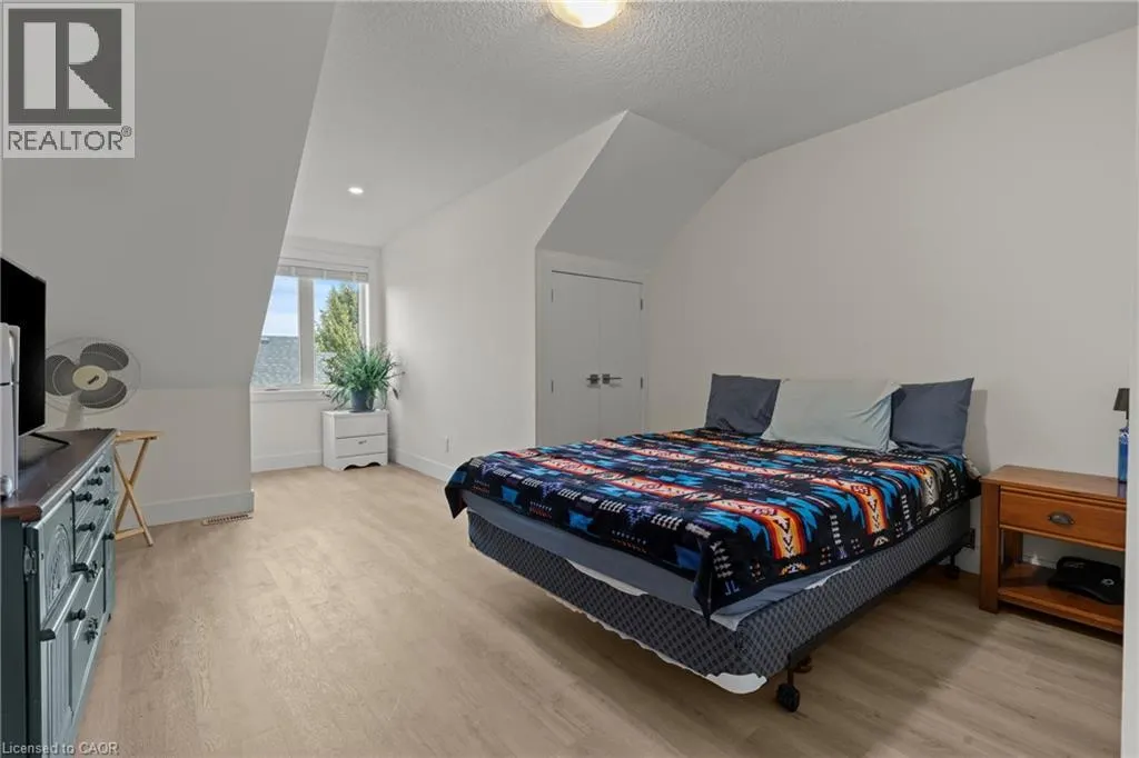 744 NELSON Street W Unit# 31 #31