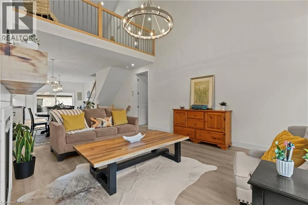 744 NELSON Street W Unit# 31 #31
