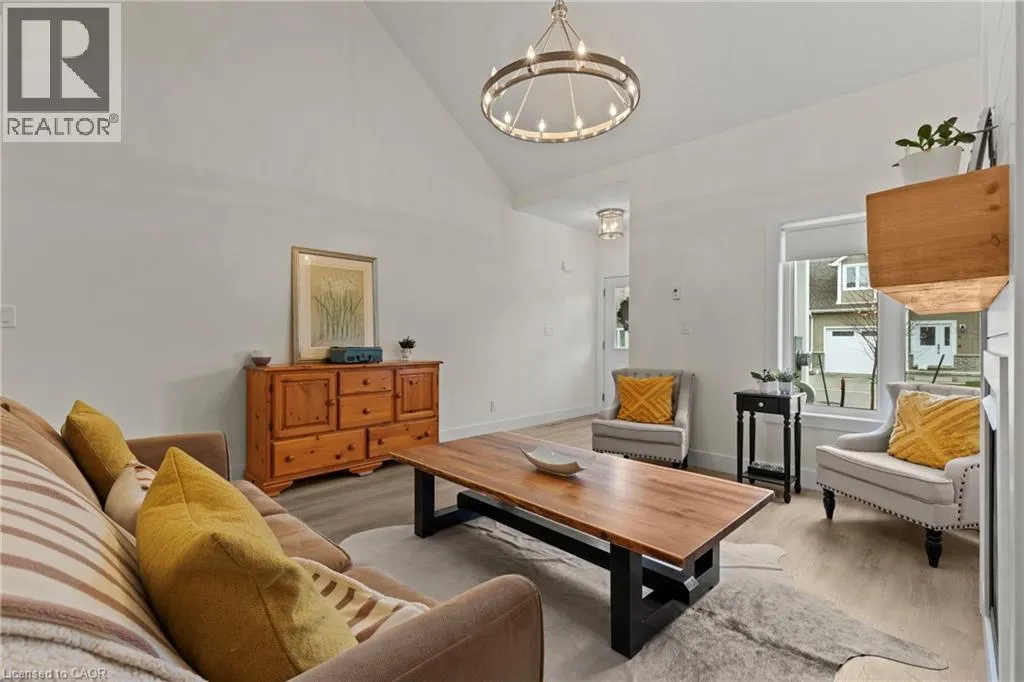 744 NELSON Street W Unit# 31 #31