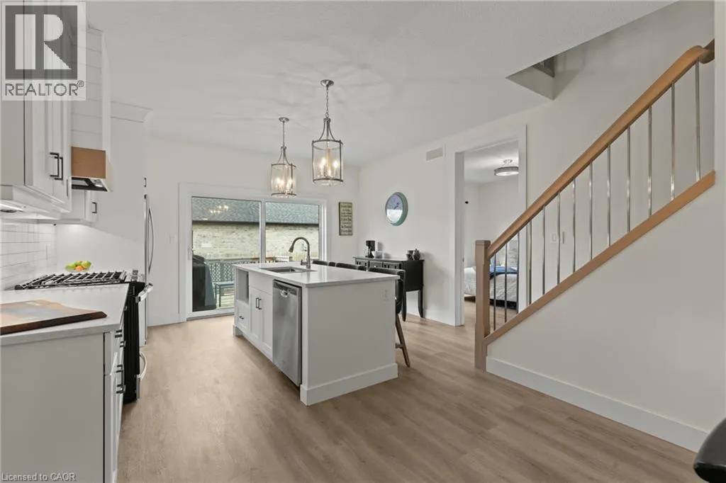 744 NELSON Street W Unit# 31 #31