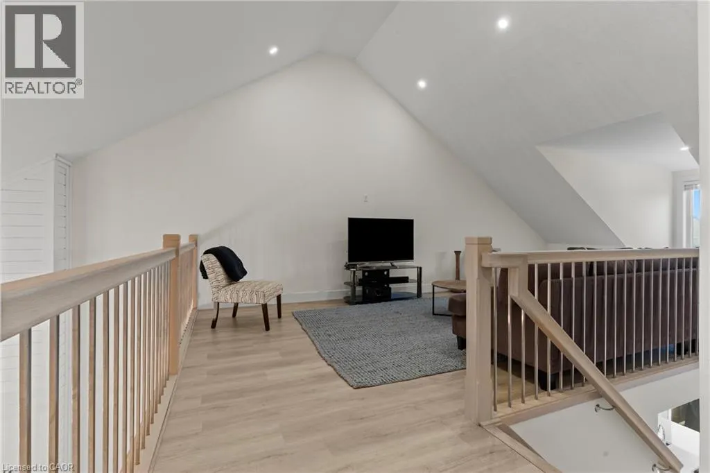744 NELSON Street W Unit# 31 #31