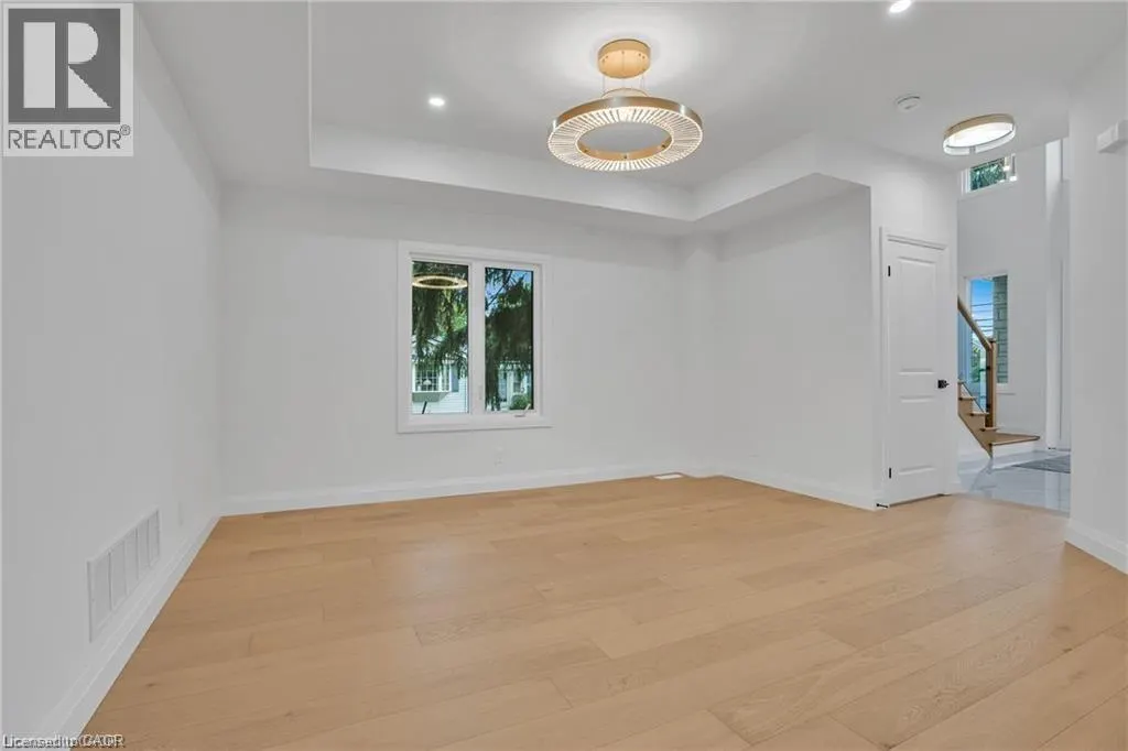 382 SOUTHCOTE Road