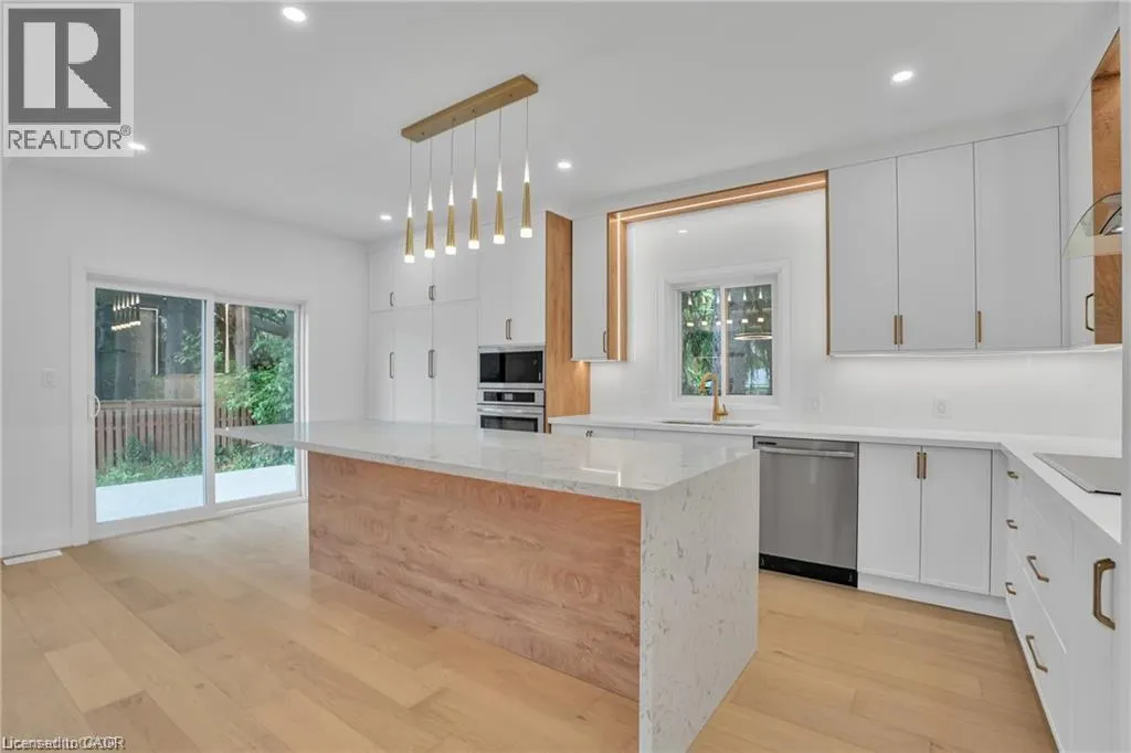 382 SOUTHCOTE Road