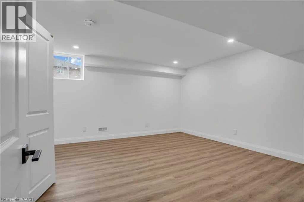 382 SOUTHCOTE Road