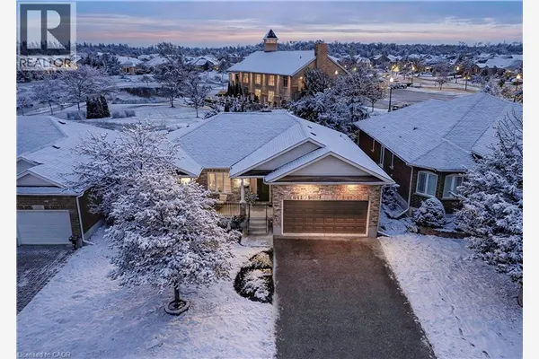 152 DEVONSHIRE Drive Unit# 18 #18