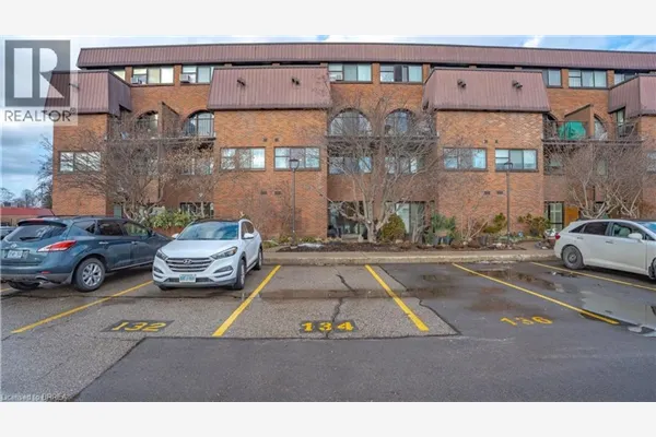 36 HAYHURST Road Unit# 136 #136