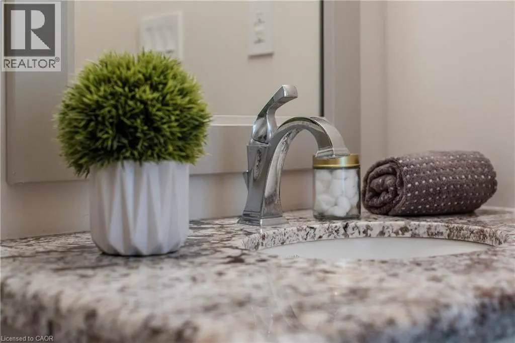 397 KING Street W Unit# 207 #207