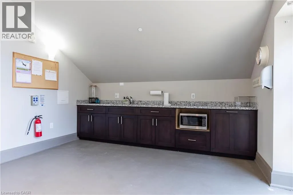 397 KING Street W Unit# 207 #207