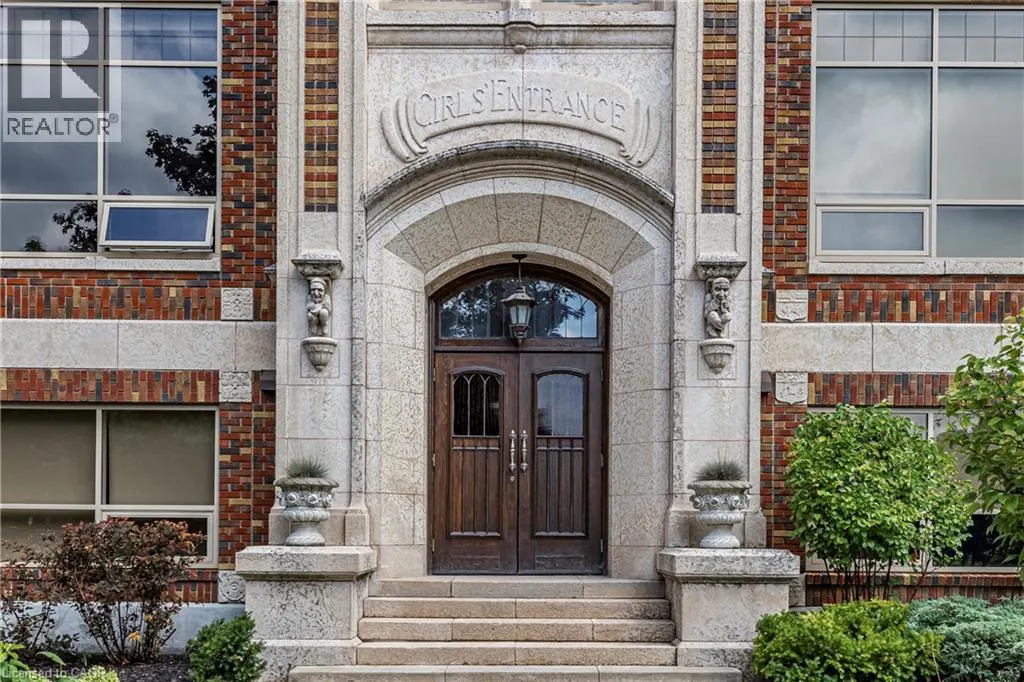 397 KING Street W Unit# 207 #207
