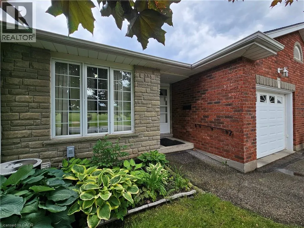 74 WILSON Avenue Unit# 7 #7