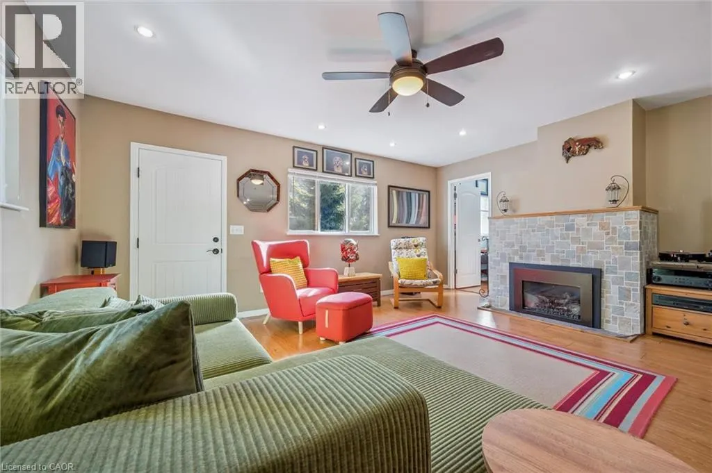 32 HOLLY Trail