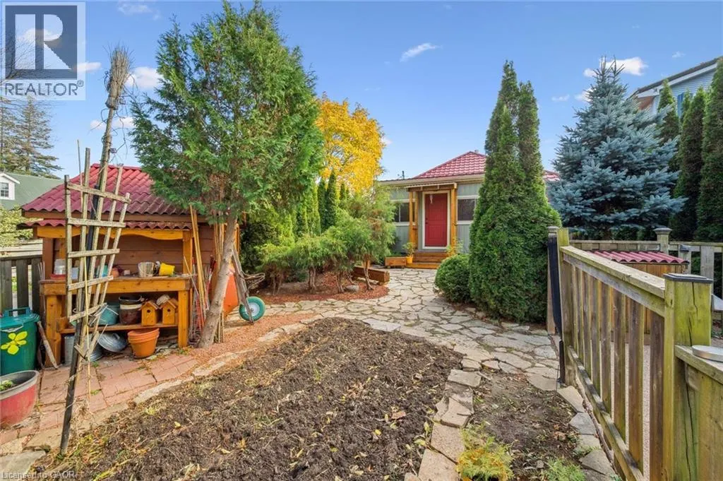 32 HOLLY Trail
