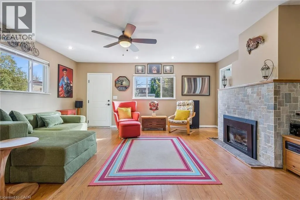 32 HOLLY Trail