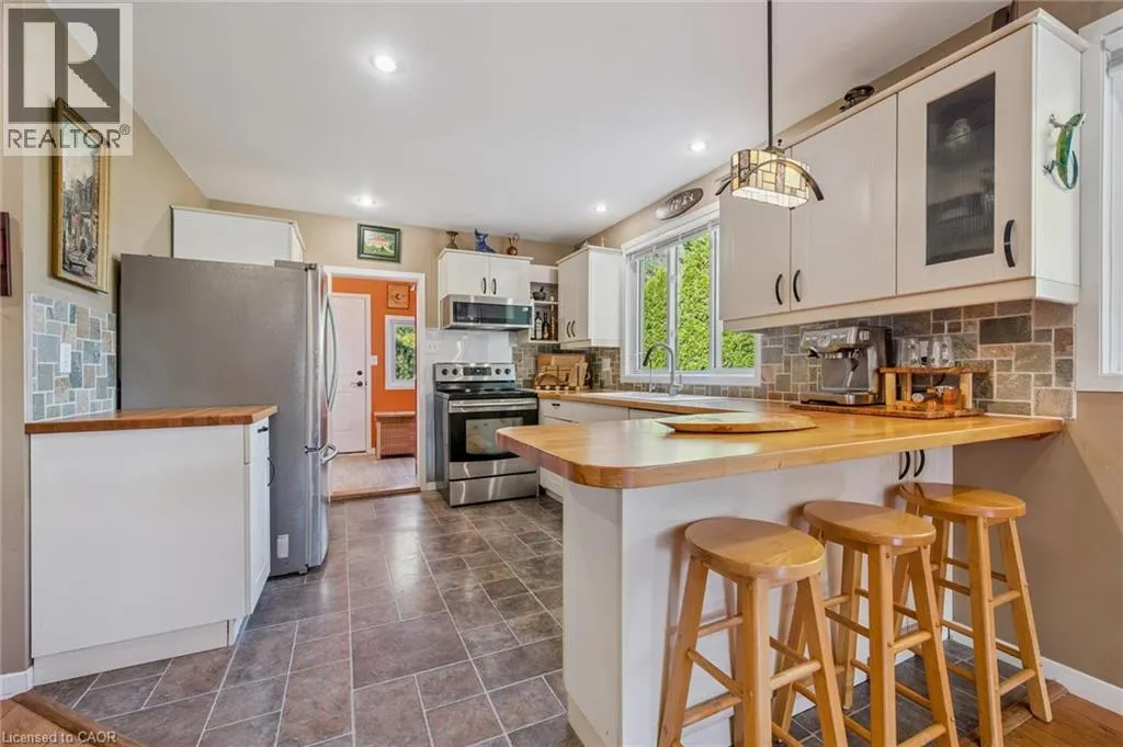 32 HOLLY Trail