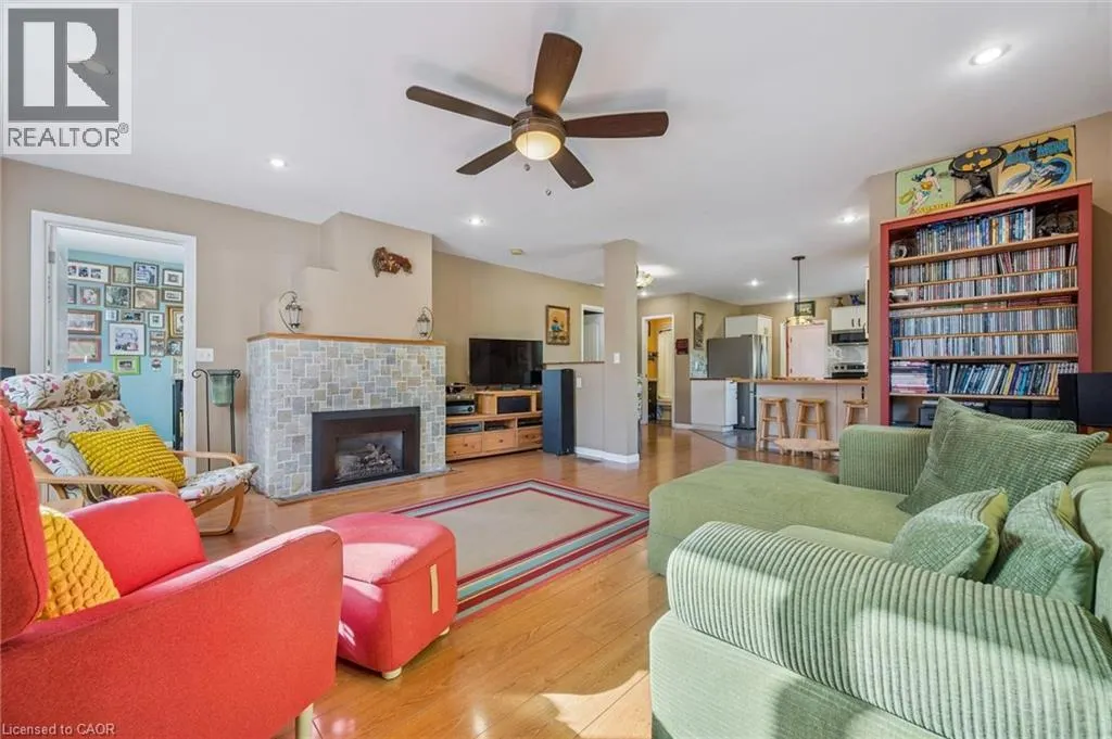 32 HOLLY Trail