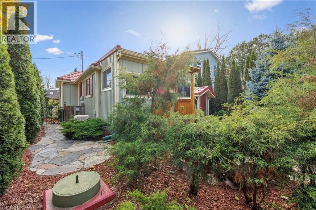 32 HOLLY Trail