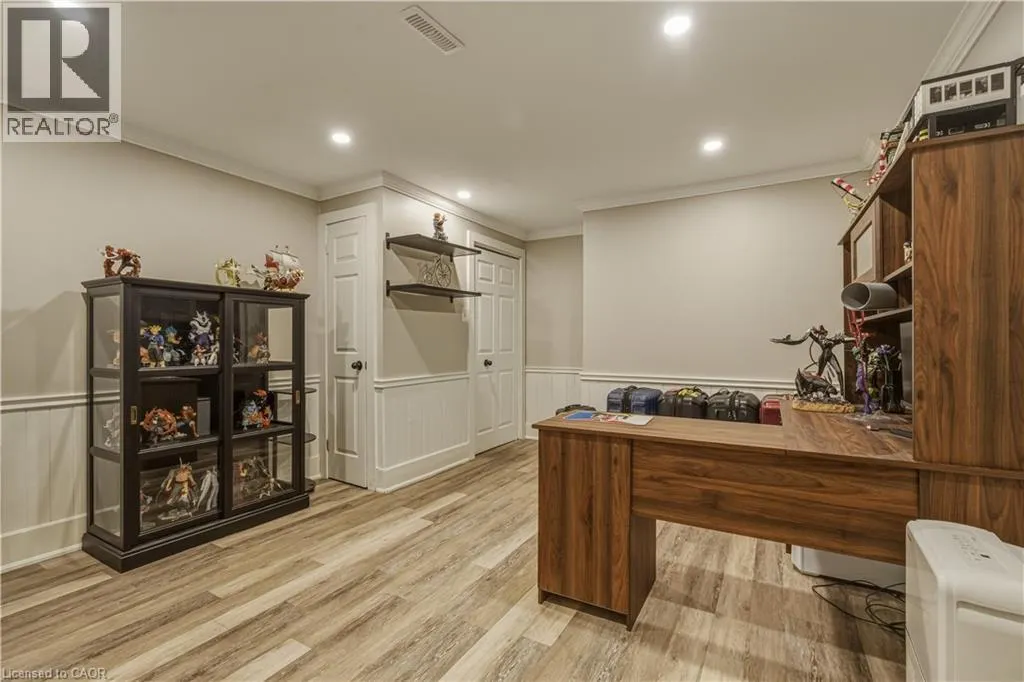6 IRIS Court