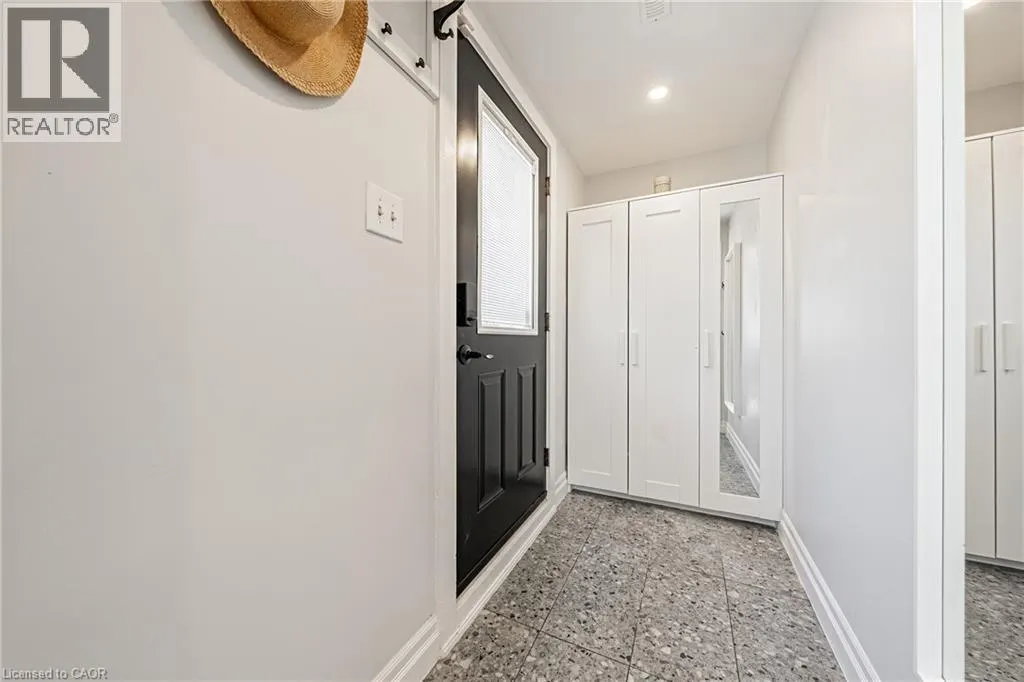6 IRIS Court