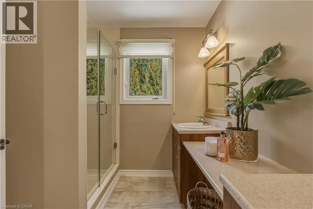 6 IRIS Court