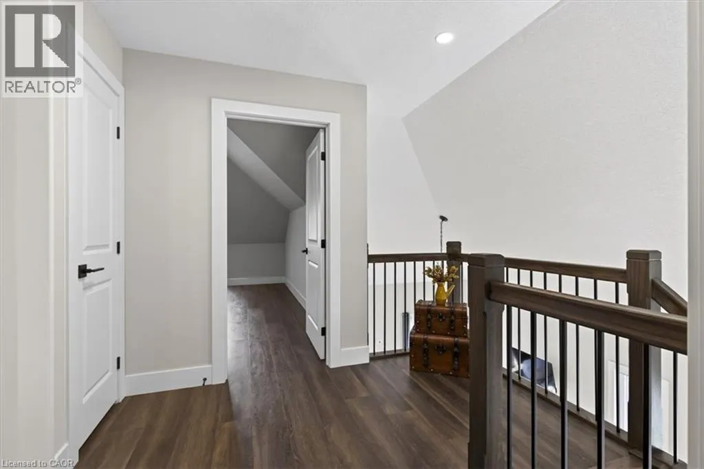 744 NELSON Street W Unit# 7 #7