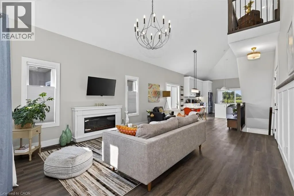 744 NELSON Street W Unit# 7 #7
