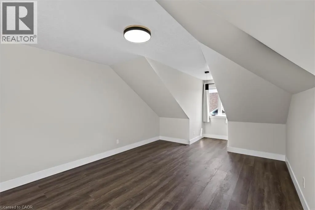 744 NELSON Street W Unit# 7 #7