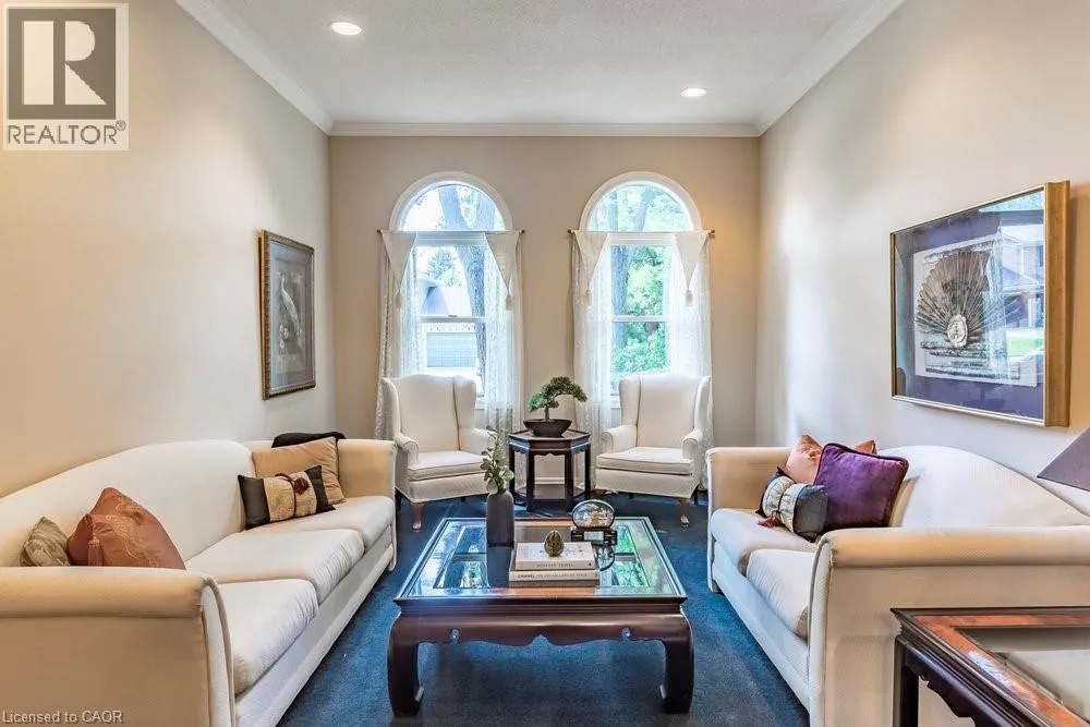 223 BRIAR HILL Crescent