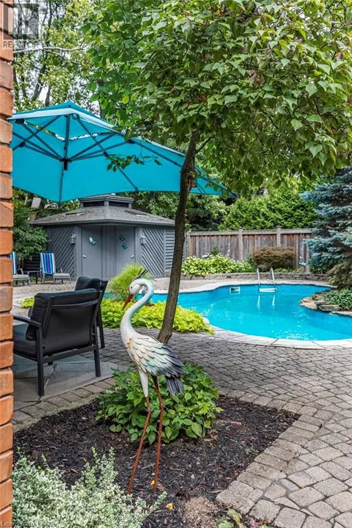 223 BRIAR HILL Crescent
