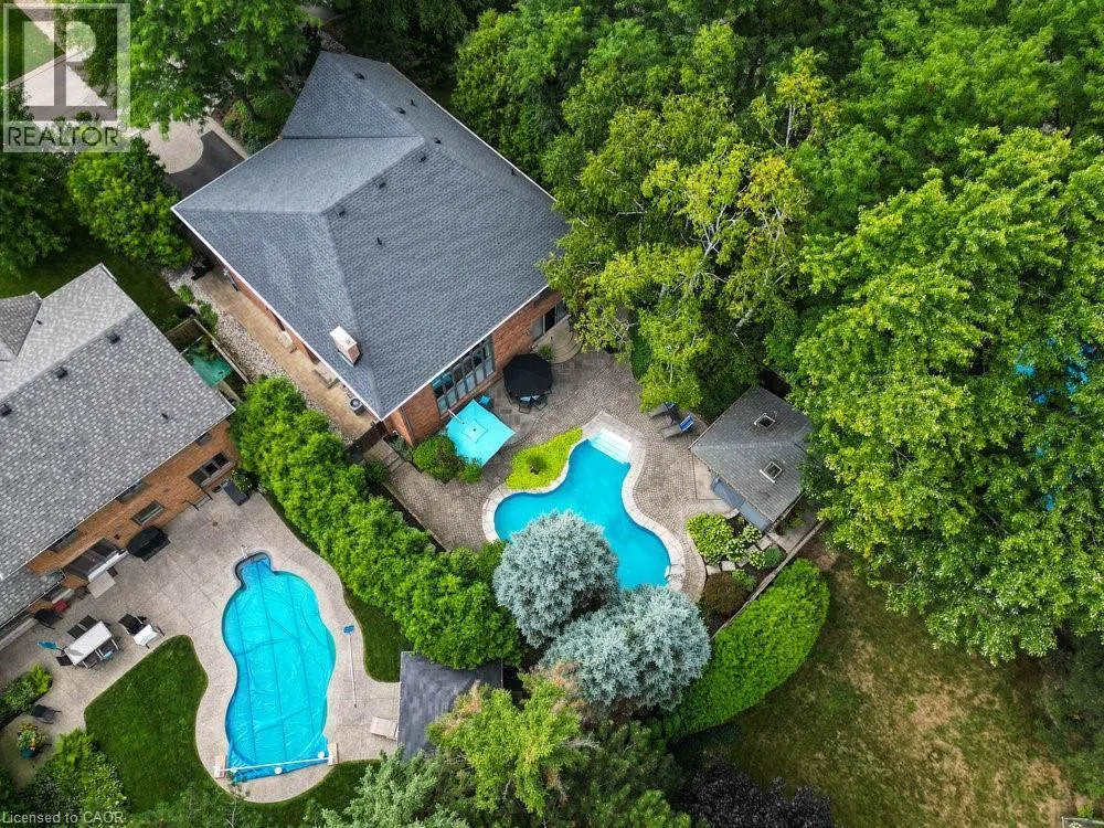 223 BRIAR HILL Crescent
