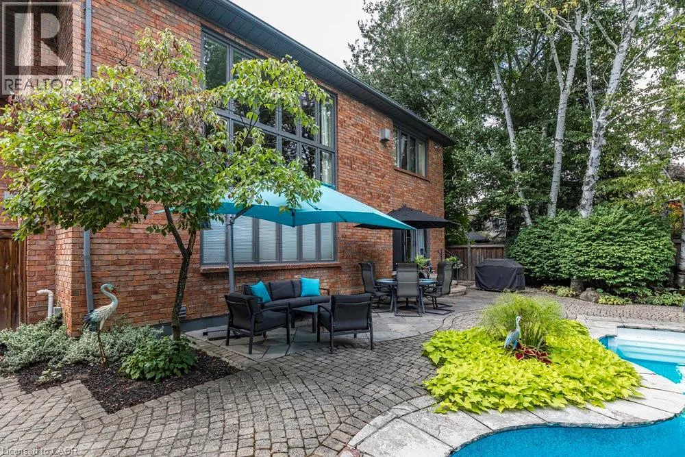 223 BRIAR HILL Crescent