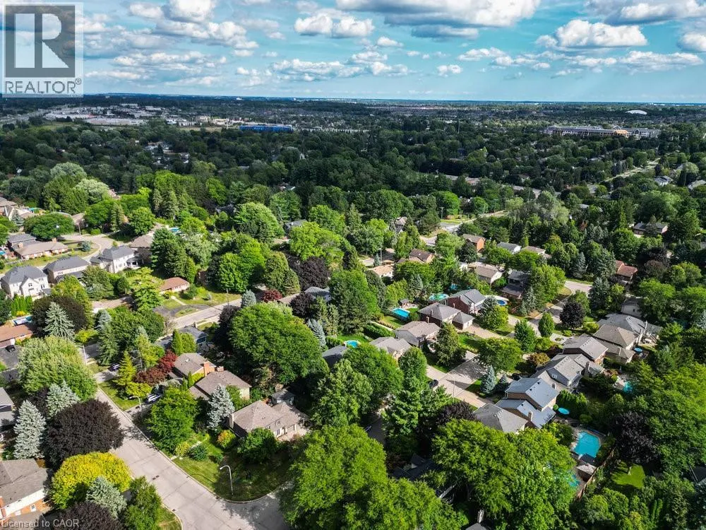 223 BRIAR HILL Crescent