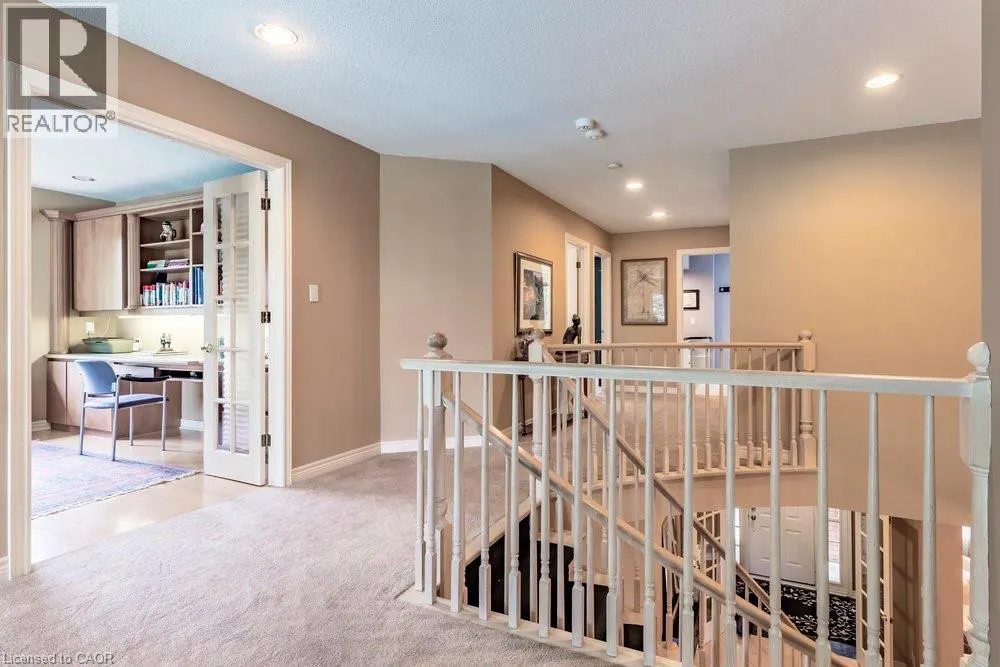 223 BRIAR HILL Crescent