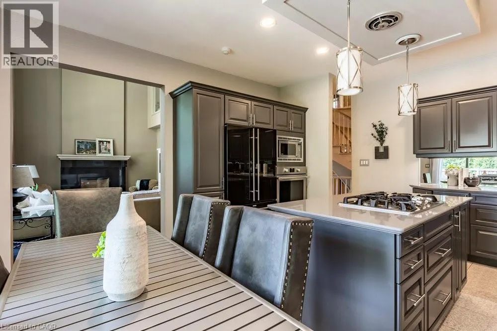 223 BRIAR HILL Crescent