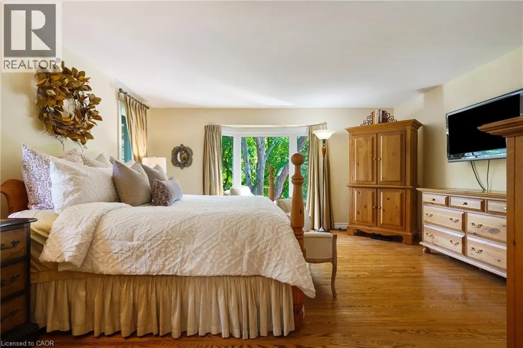 373 BROOKVIEW Court