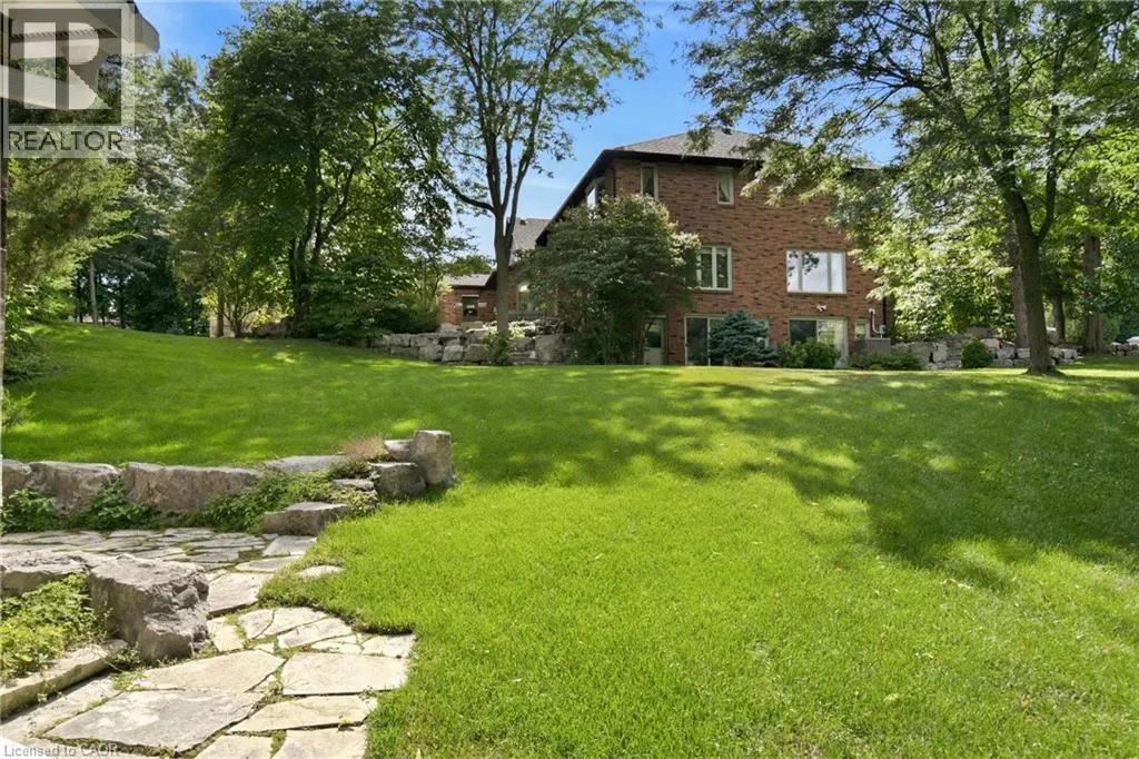 373 BROOKVIEW Court