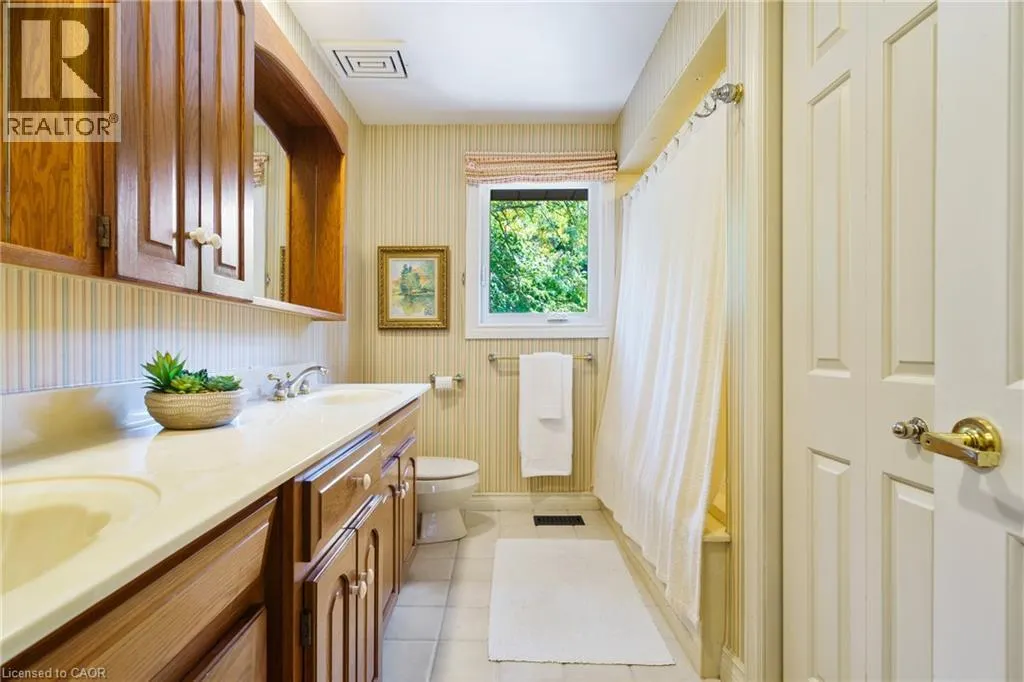 373 BROOKVIEW Court