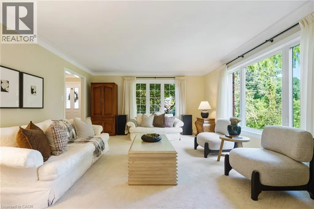 373 BROOKVIEW Court