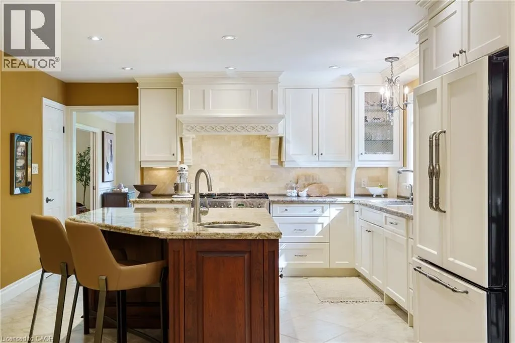 373 BROOKVIEW Court