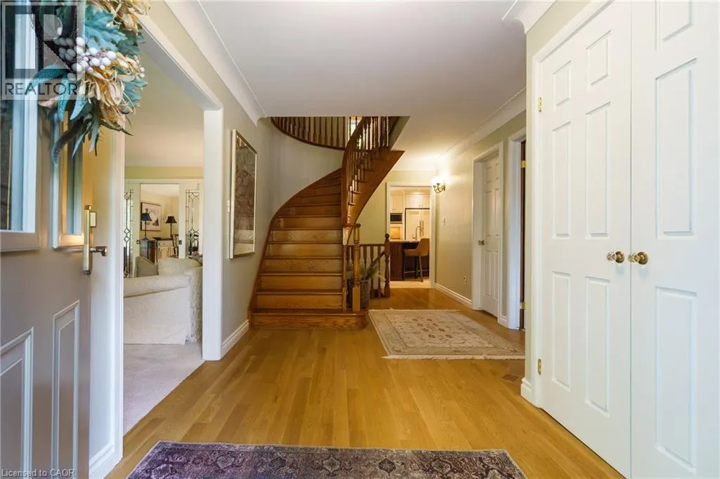 373 BROOKVIEW Court