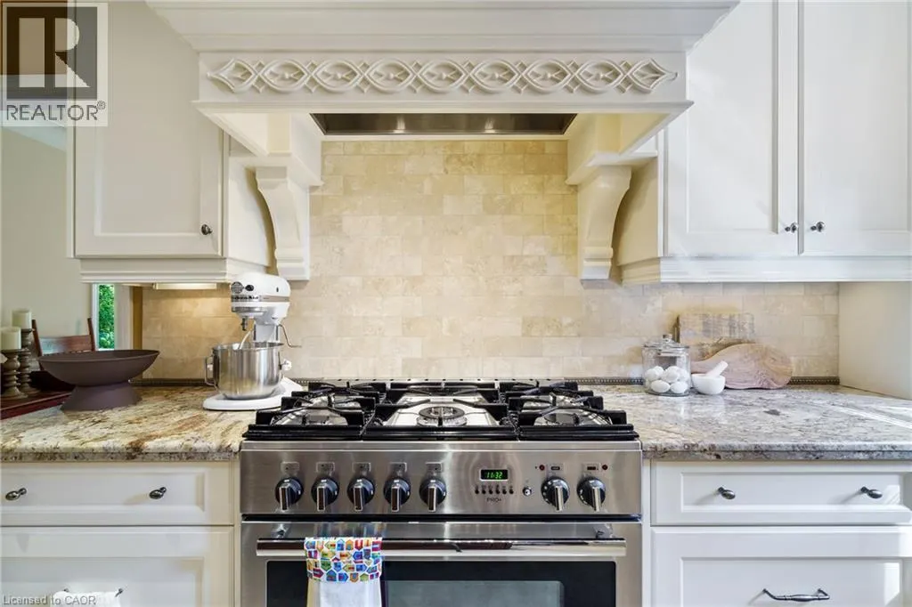 373 BROOKVIEW Court