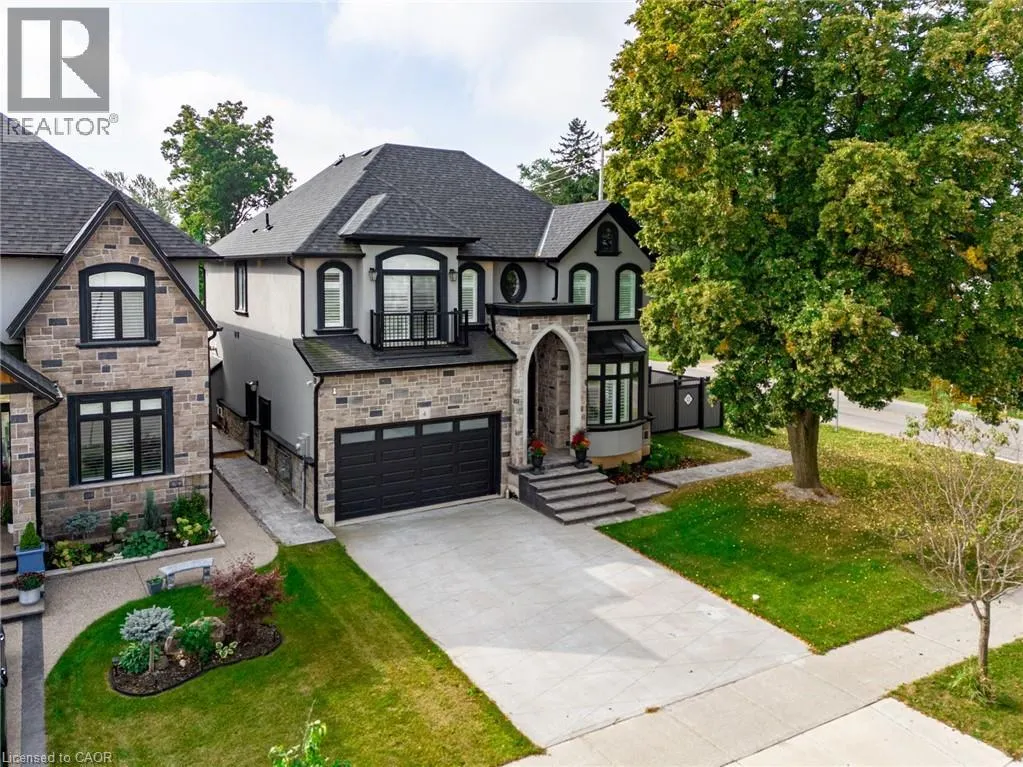 4 LOCKMAN Drive