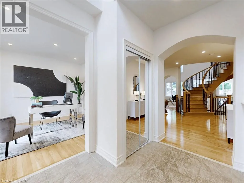 2238 LYNDHURST Drive