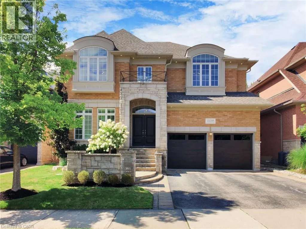 2238 LYNDHURST Drive