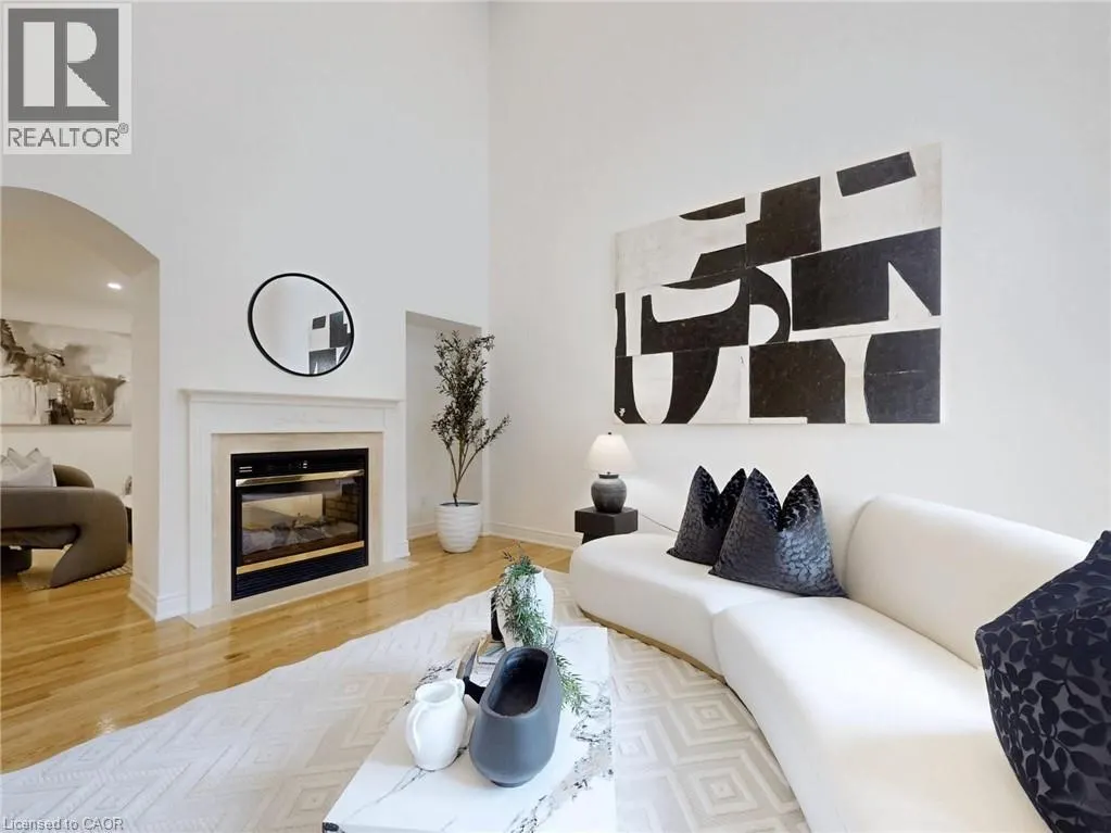 2238 LYNDHURST Drive