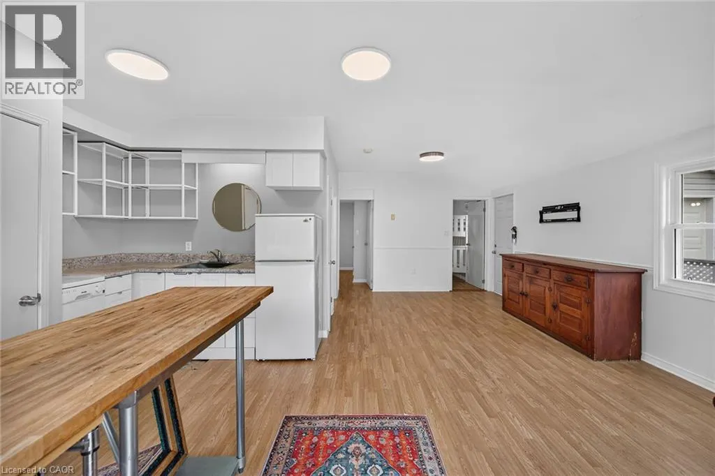 5 WILLOWAY Lane