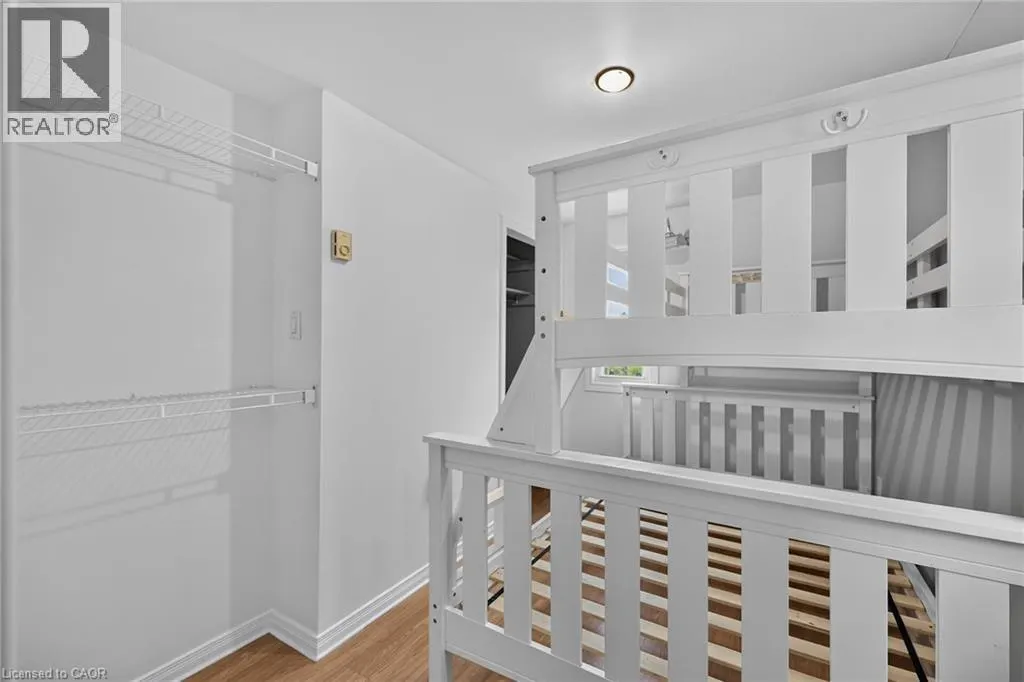 5 WILLOWAY Lane