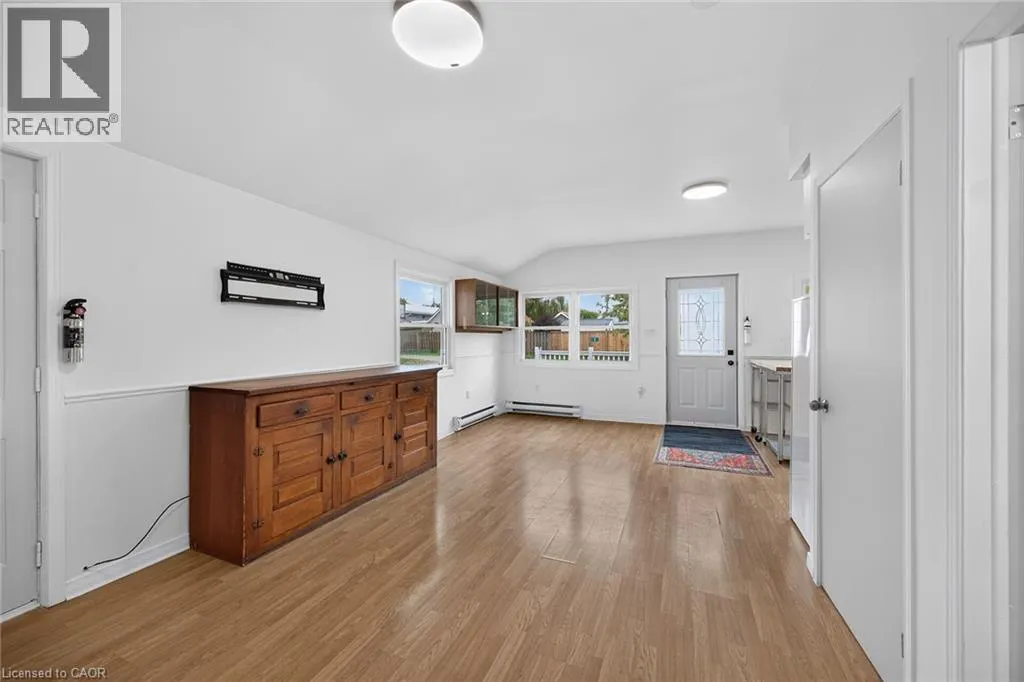 5 WILLOWAY Lane
